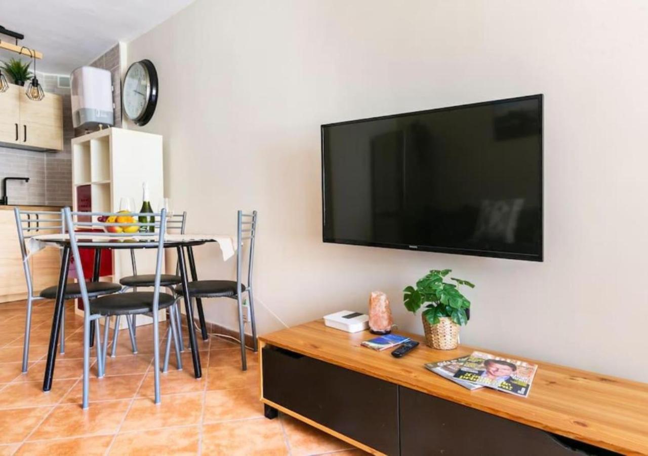 Cosy Apartment In Los Cristianos 5Min To The Ocean Екстериор снимка
