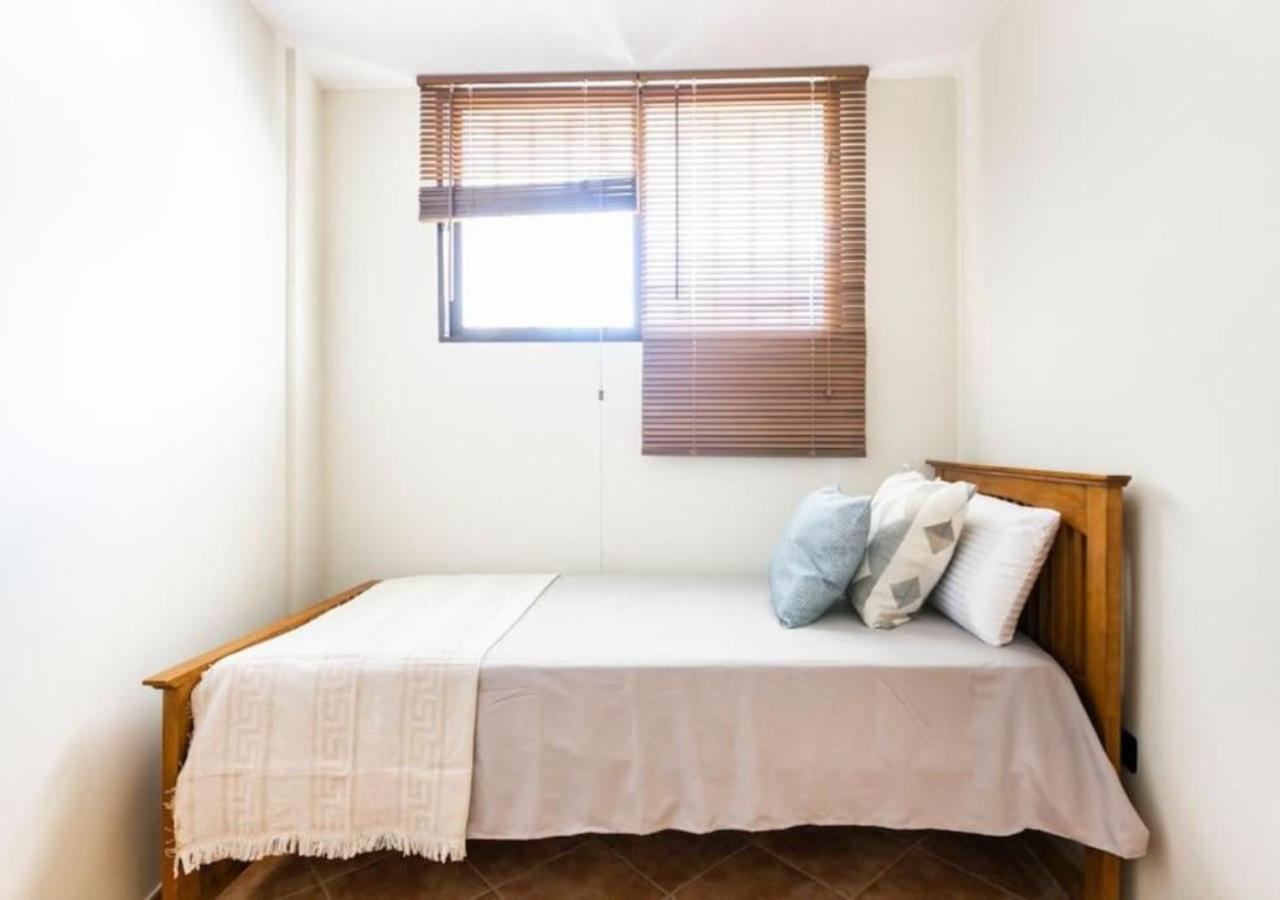 Cosy Apartment In Los Cristianos 5Min To The Ocean Екстериор снимка